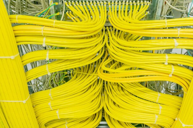 full-frame-shot-network-servers_1048944-3875410 روکش حرارتی سایز4 رنگ زردبرند مکس - تصویر 1